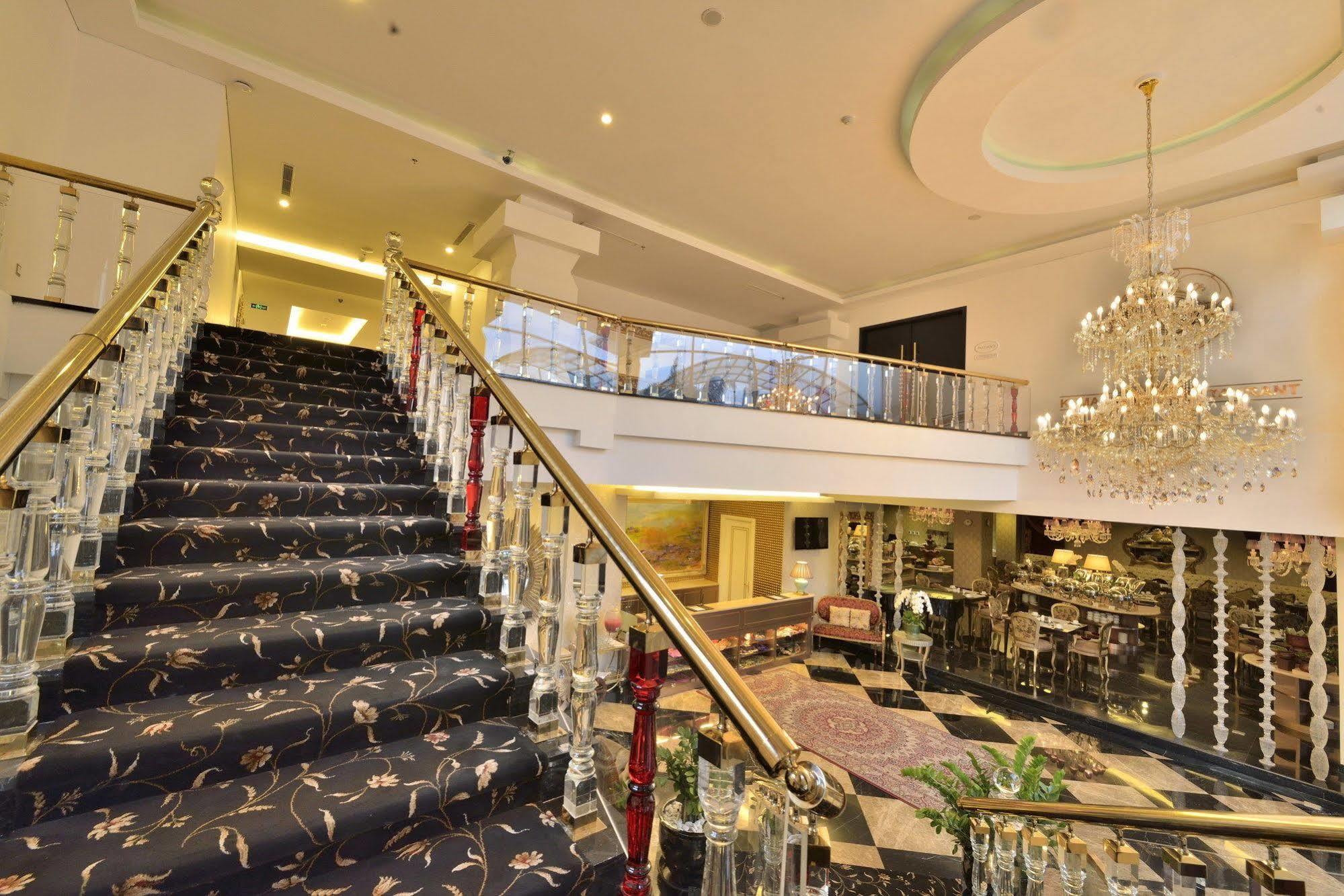 Hotel Amaroossa Royal Bogor Exterior foto